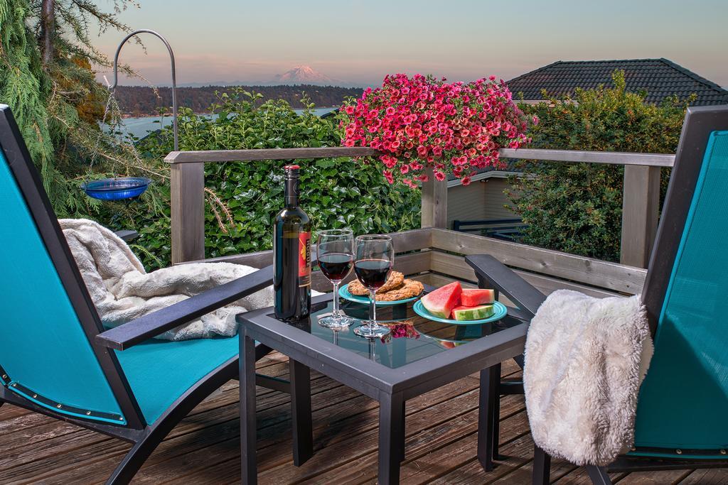 Three Tree Point Bed And Breakfast Burien Екстер'єр фото