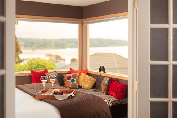 Three Tree Point Bed And Breakfast Burien Екстер'єр фото